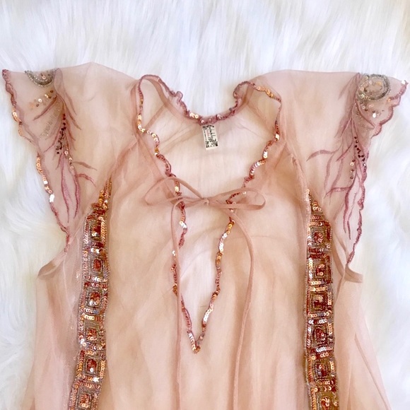 Free People Dresses & Skirts - ｆｒｅｅ  ｐｅｏｐｌｅ  ｎｕｄｅ  ｂｌｕｓｈ  ｂｅａｄｅｄ  ｄｒｅｓｓ / ｔｕｎｉｃ
